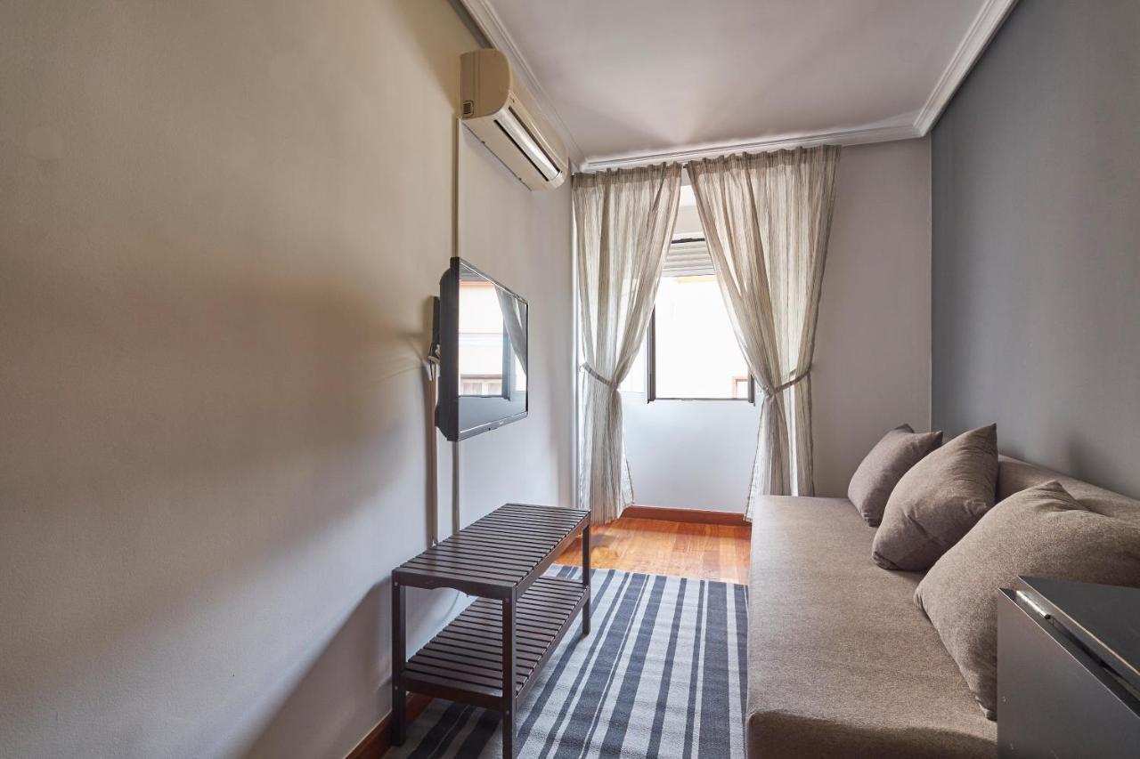 Apartamentos Madrid Atocha Buitenkant foto
