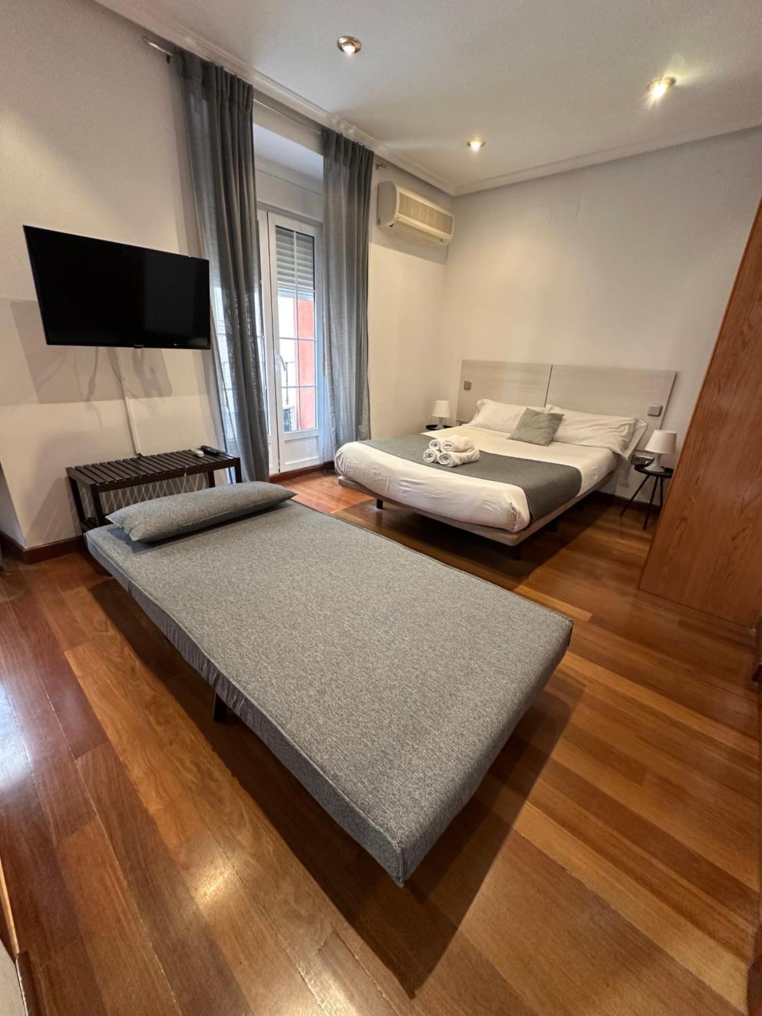 Apartamentos Madrid Atocha Buitenkant foto